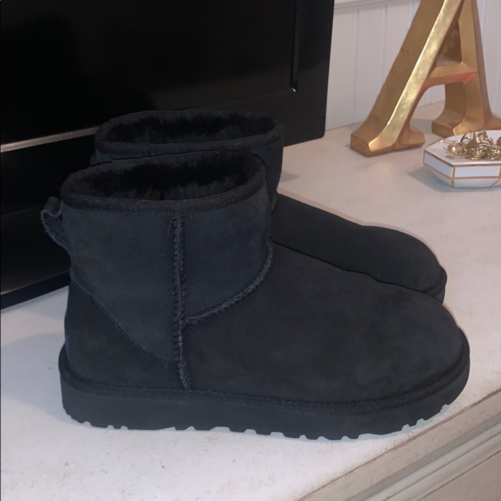 UGG Classic Mini II Ankle Boots Lined 6